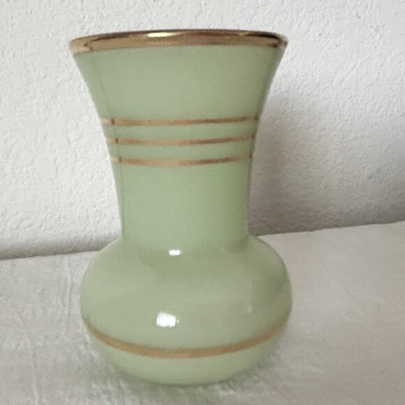 VINTAGE Small Mint Green Bud Vase Glass - Picture 5 of 11